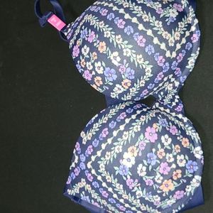 Brand new pink 32dd bra